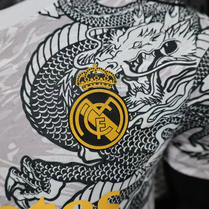 Édition spéciale « Serpent d'or » du Real Madrid