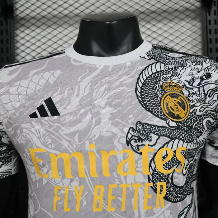 Édition spéciale « Serpent d'or » du Real Madrid