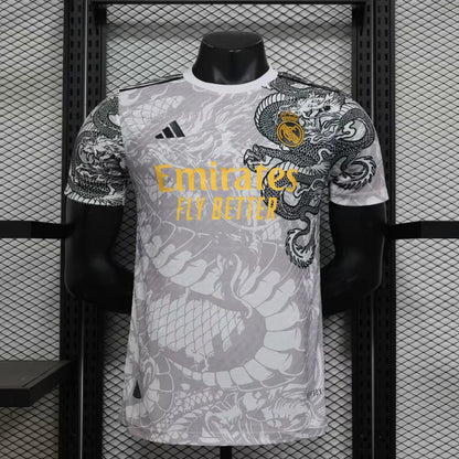 Édition spéciale « Serpent d'or » du Real Madrid