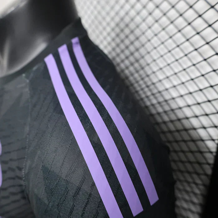 Édition spéciale « Améthyste de minuit » du Real Madrid