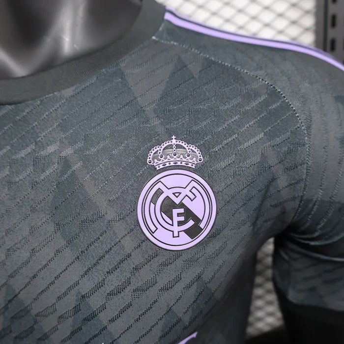 Édition spéciale « Améthyste de minuit » du Real Madrid