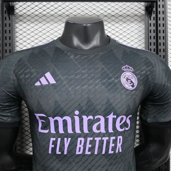 Édition spéciale « Améthyste de minuit » du Real Madrid