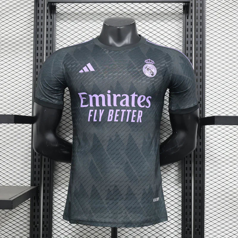 Édition spéciale « Améthyste de minuit » du Real Madrid