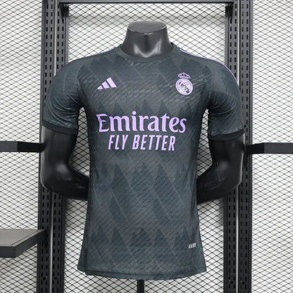 Édition spéciale « Améthyste de minuit » du Real Madrid