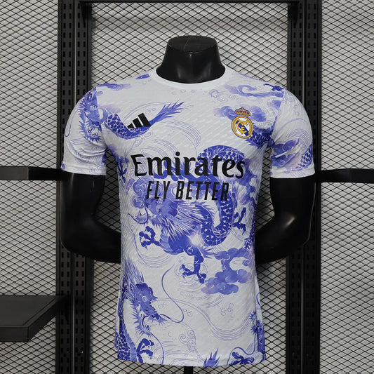 Édition spéciale « Voile enneigé » du Real Madrid