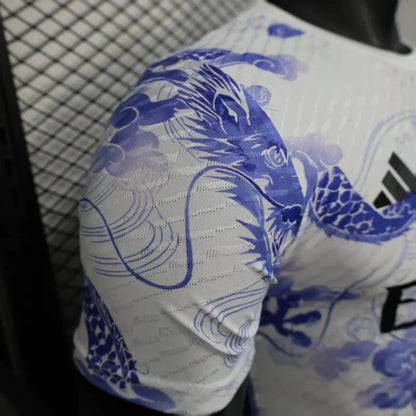 Édition spéciale « Voile enneigé » du Real Madrid