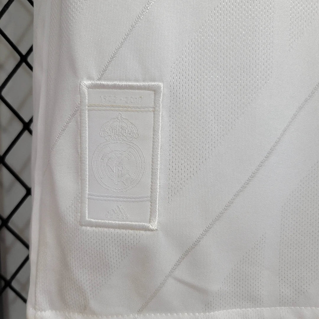 Maillot rétro domicile à manches longues du Real Madrid 2017-2018