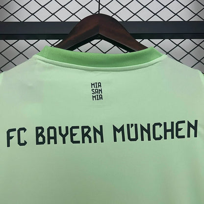 2025/2026 Bayern Munchen Green Goalkeeper Kit