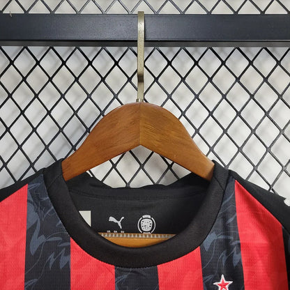 Maillot domicile AC Milan 2025/2026 taille enfant