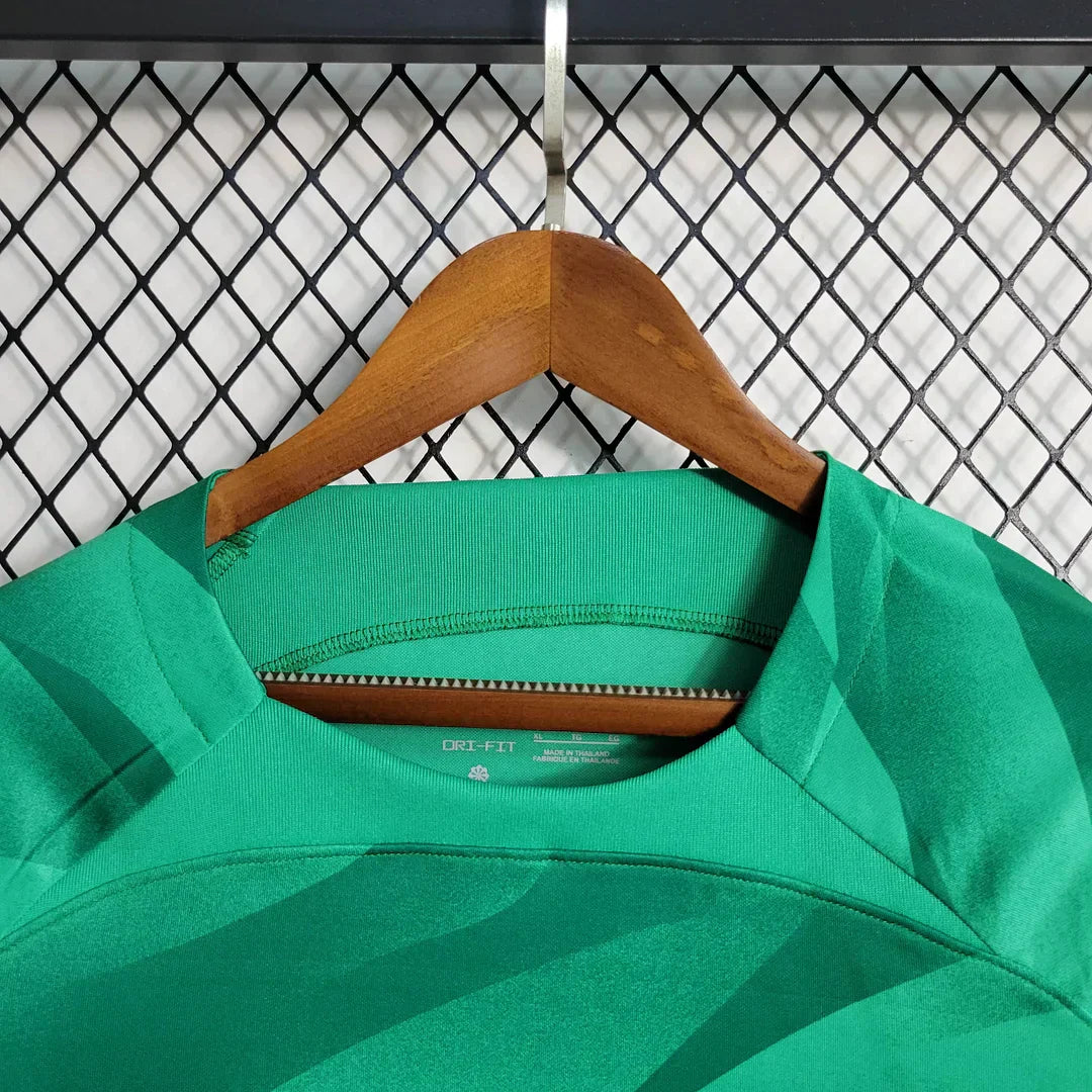 2023/2024 PSG Paris Saint-Germain Goalkeeper Kit Manga Larga