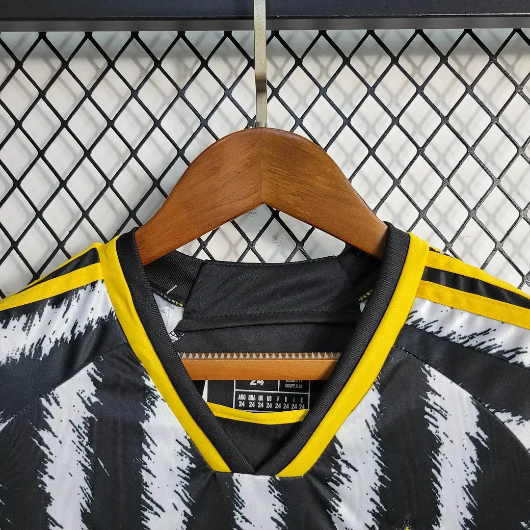 Maillot domicile Juventus 2023/2024 pour enfant, taille