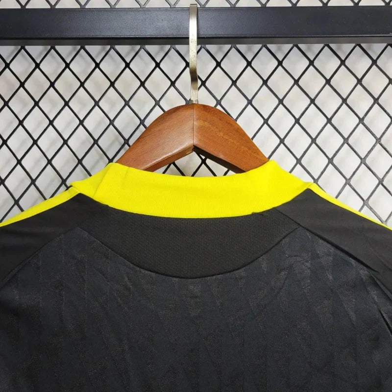 Rétro Liverpool 2010-2011 Alternative Extérieur