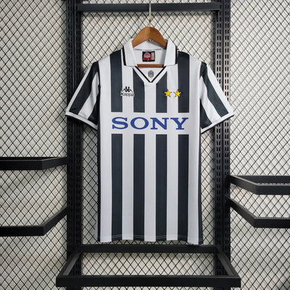 Maillot rétro Juventus domicile 1996-1997