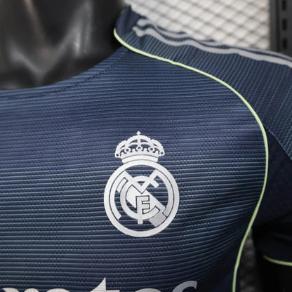 Real Madrid 2025/2026 Visitante Kit